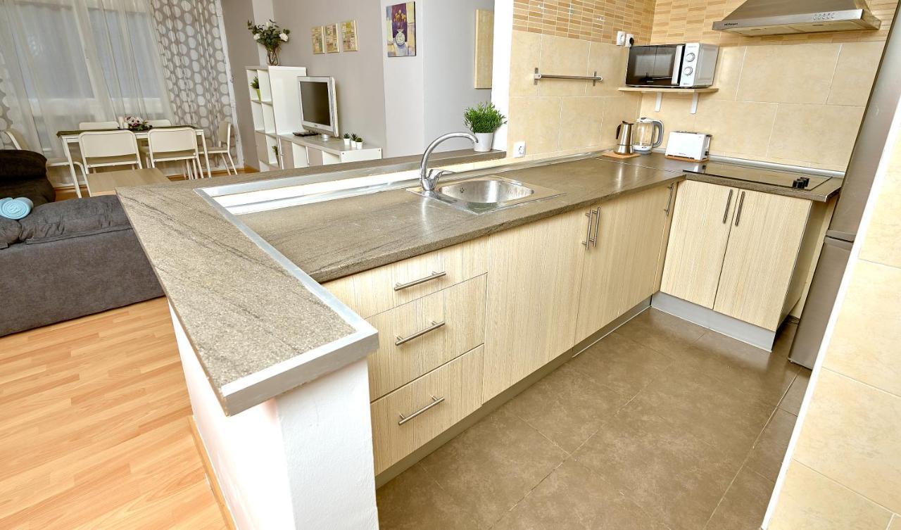 Holidays2Malaga Salitre 3 Bedroom Up To 7 People High Speed Wifi Bagian luar foto