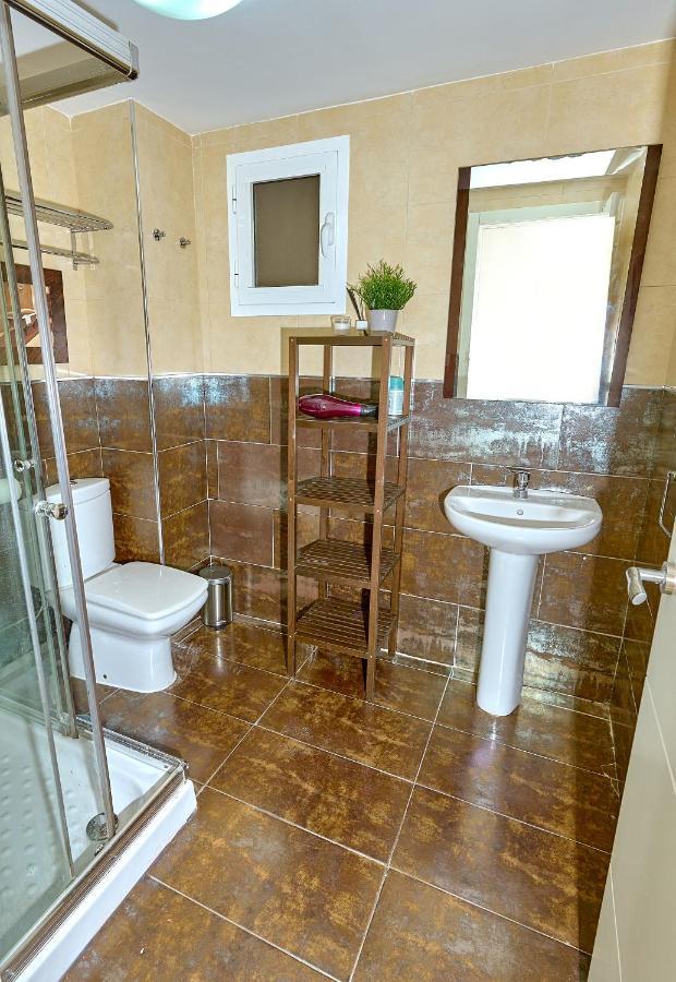 Holidays2Malaga Salitre 3 Bedroom Up To 7 People High Speed Wifi Bagian luar foto